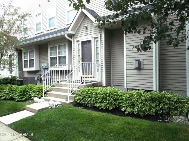 Building Photo - 1301 Coventry Way