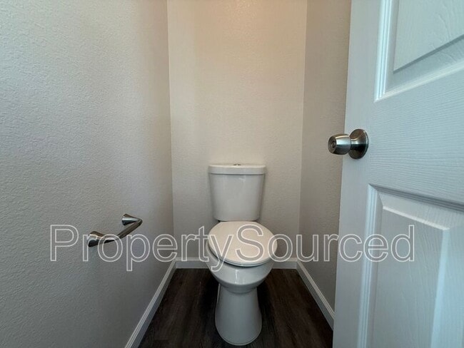 Building Photo - 617 Dody Dr