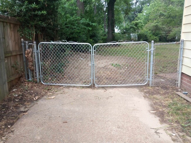 Building Photo - 3812 Rhodes Ave