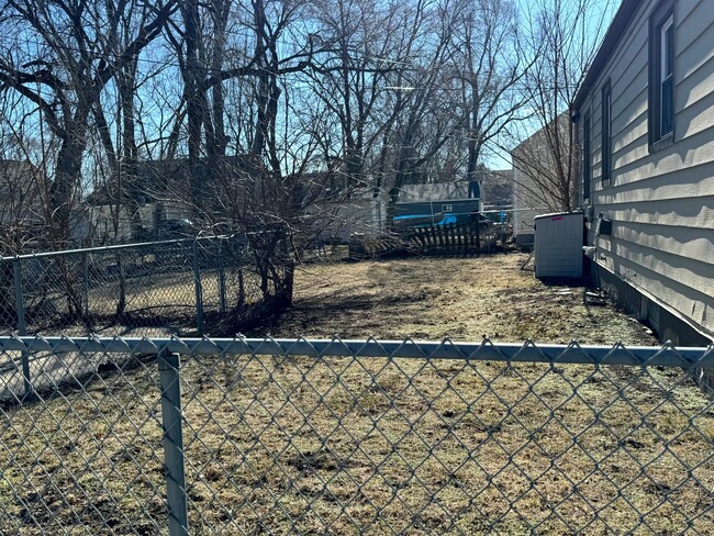 Building Photo - 3 bedroom Kenosha cape cod