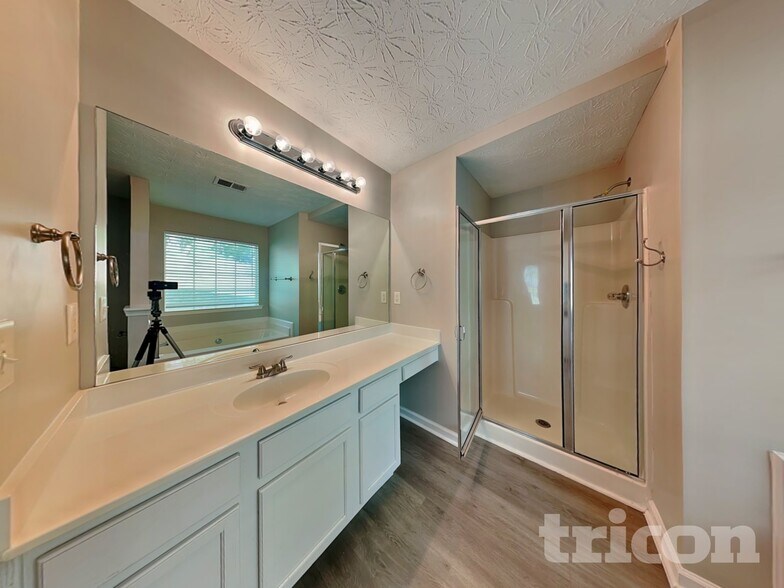 Building Photo - 5545 Amber Cove Way