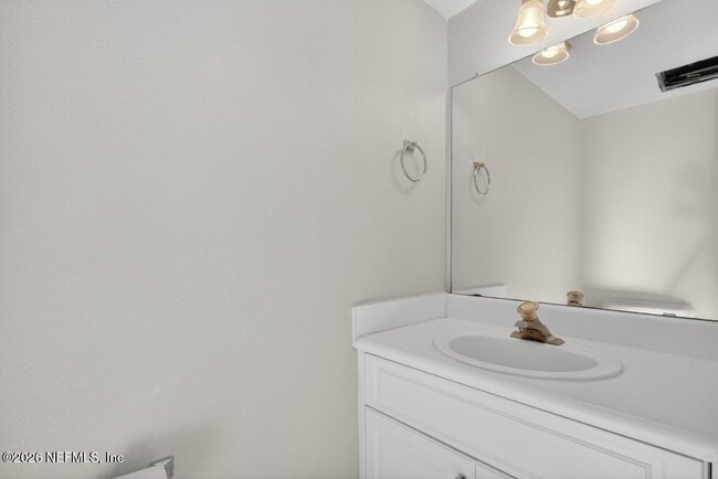 Building Photo - 340 E Ashley St