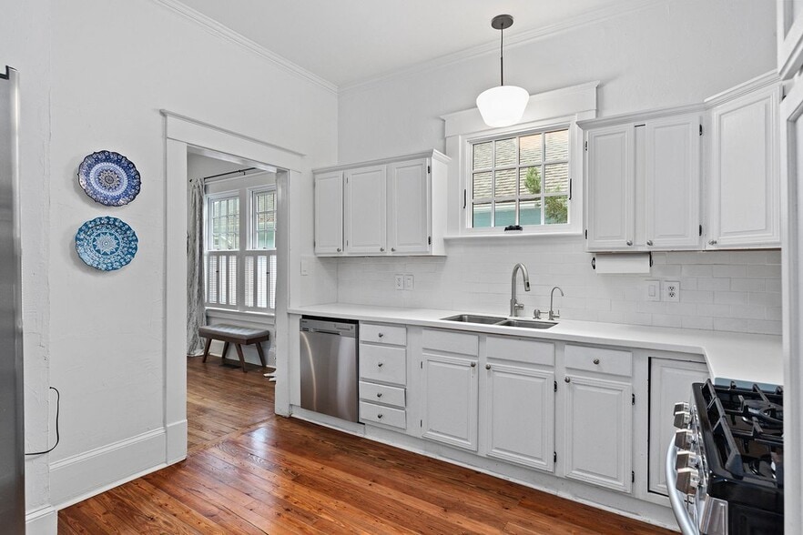 Building Photo - 309 Ferguson St NE