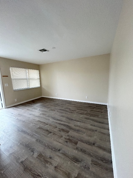 Building Photo - 1611 Green Ln