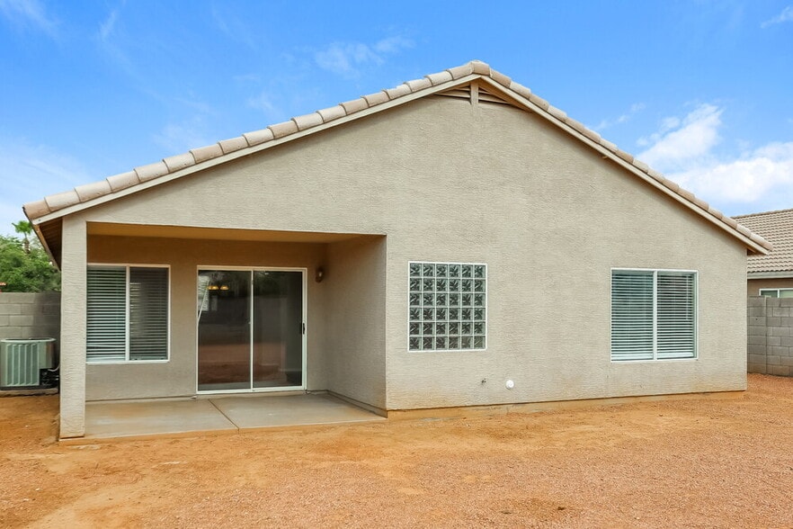 Building Photo - 14601 N 154th Ave