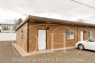 Building Photo - Tranquil Living near Trails and Community College in Walla Walla: Remodeled 1-Bedroom Retreat