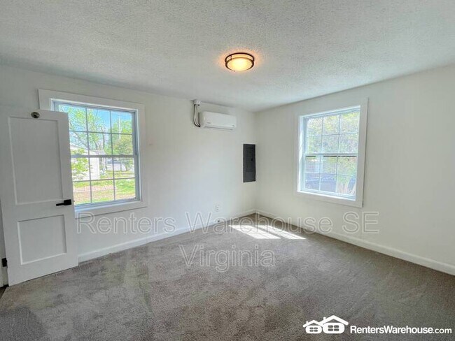 Building Photo - 142 Rogers Ave