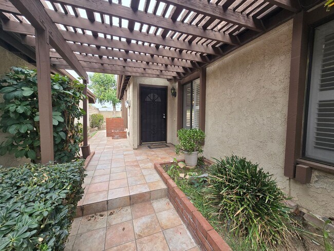 Building Photo - 2960 Hyde Park Cir