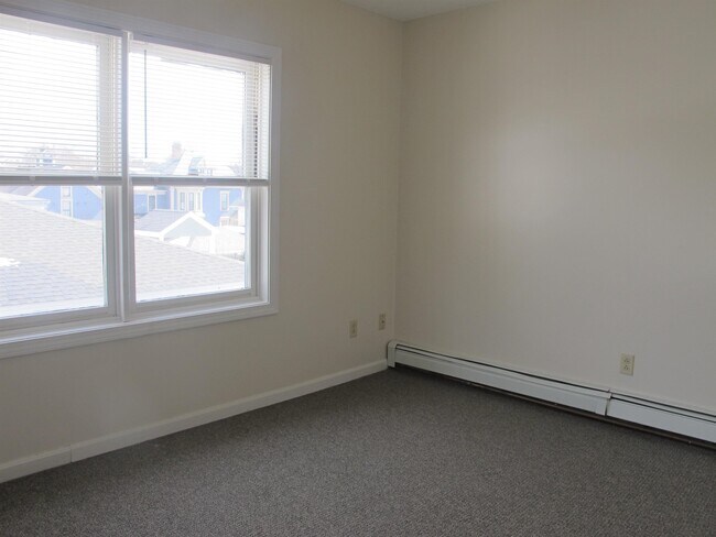 Building Photo - 213 Prospect St