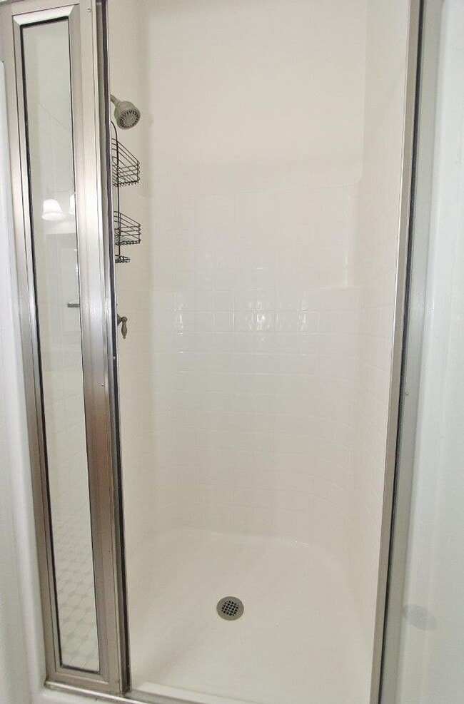 Building Photo - Quaint Cottage-Style Home in SE Boise