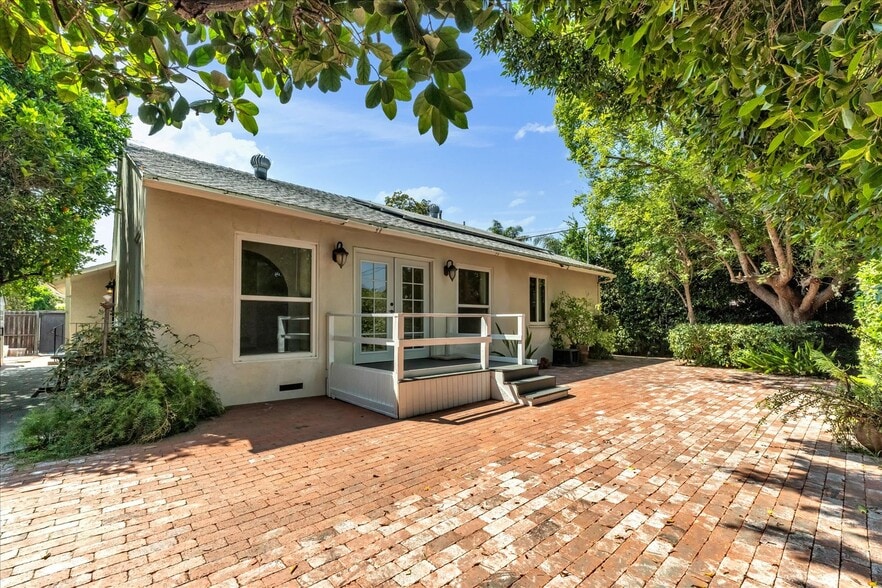 Building Photo - 8062 Wynne Ave