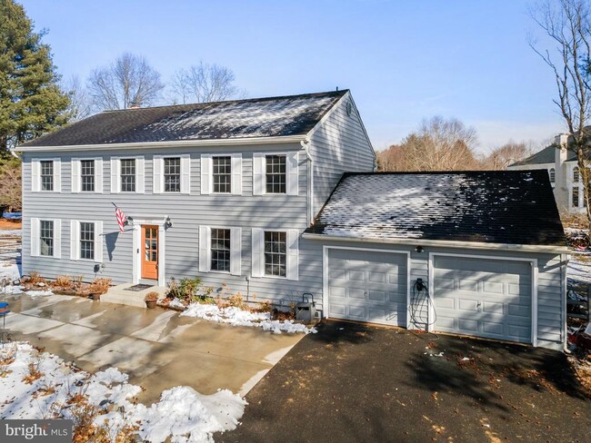 Building Photo - 10622 Runaway Ln
