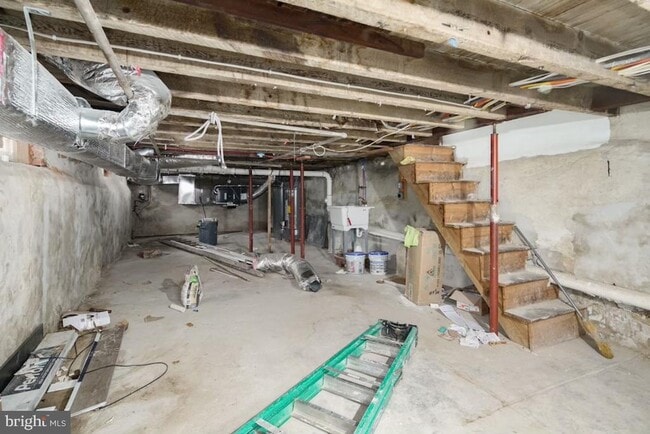 Building Photo - 525 Wolf St