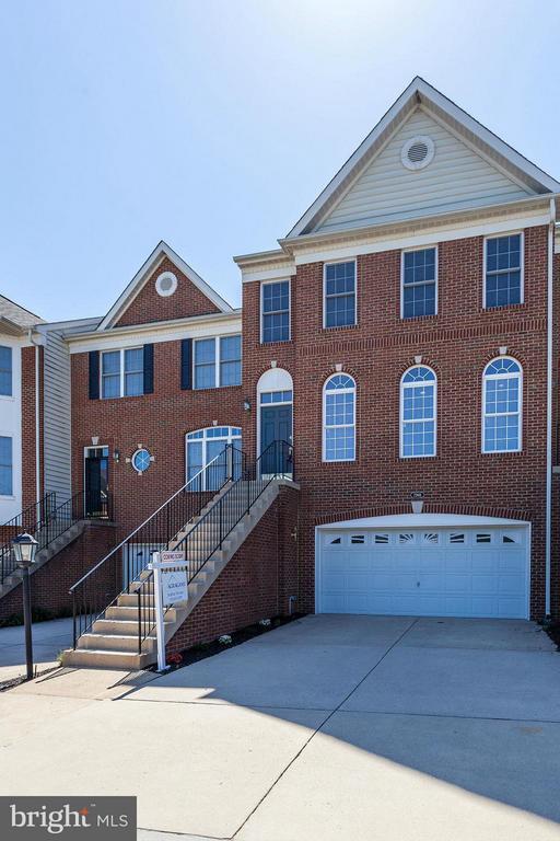 Building Photo - 22616 Welborne Manor Square