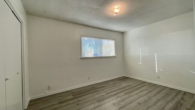 Building Photo - Stand-Alone 2 Bedroom Beach House, Single-Level with Garage