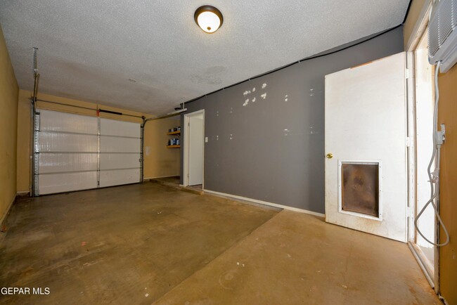 Building Photo - 10348 Darin Rd