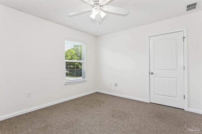 Building Photo - 499 Portside Dr