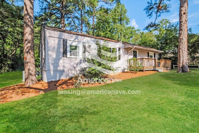 Building Photo - 2813 Dubard St
