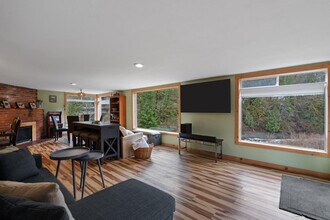 Building Photo - 11582 Washougal River Rd