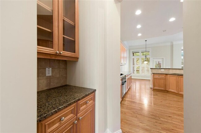 Building Photo - 5826 Riverstone Cir