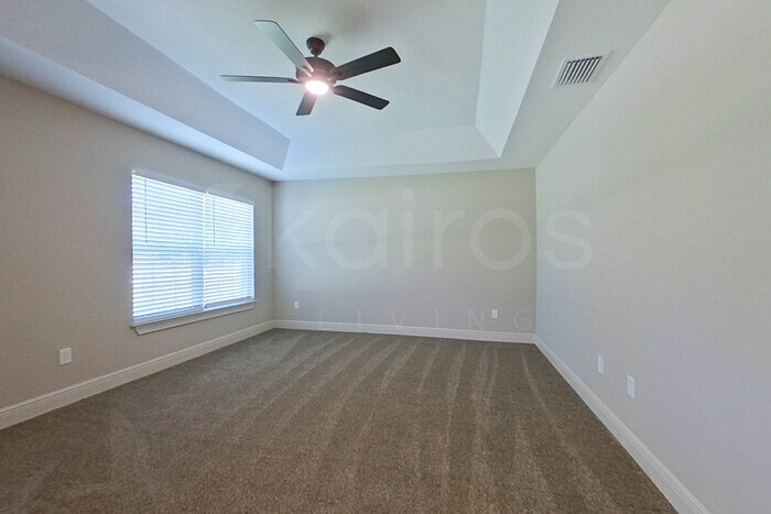 Building Photo - 6 Malauka Radial Pl
