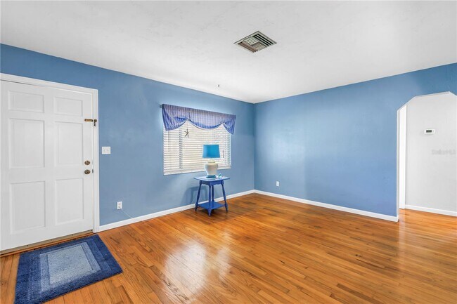 Building Photo - 6144 2nd Ave N