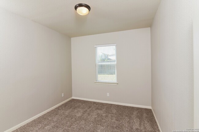 Building Photo - 12708 Shoreline Dr