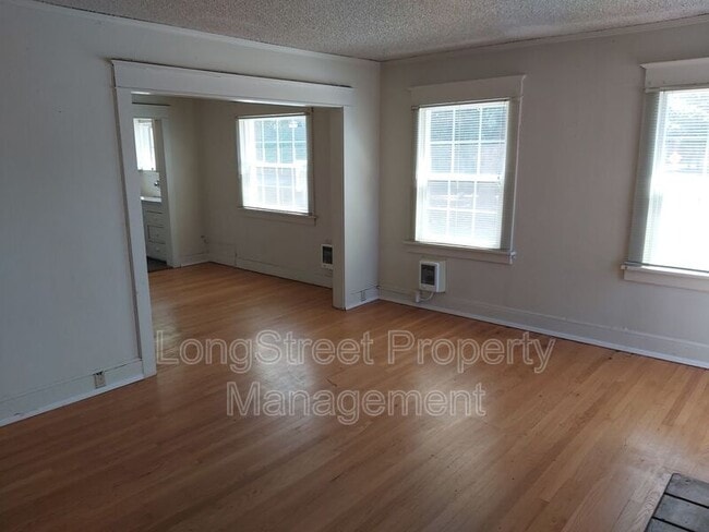 Building Photo - 205 NW Kings Blvd