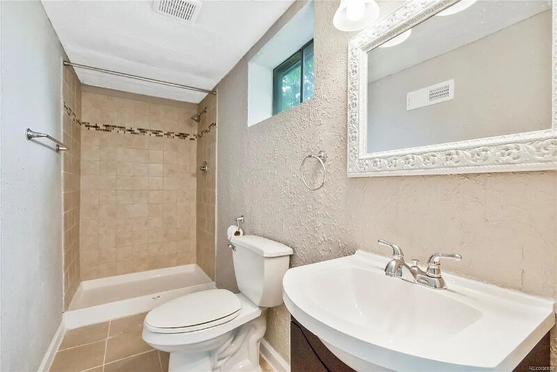 Building Photo - 76 S Canosa Way