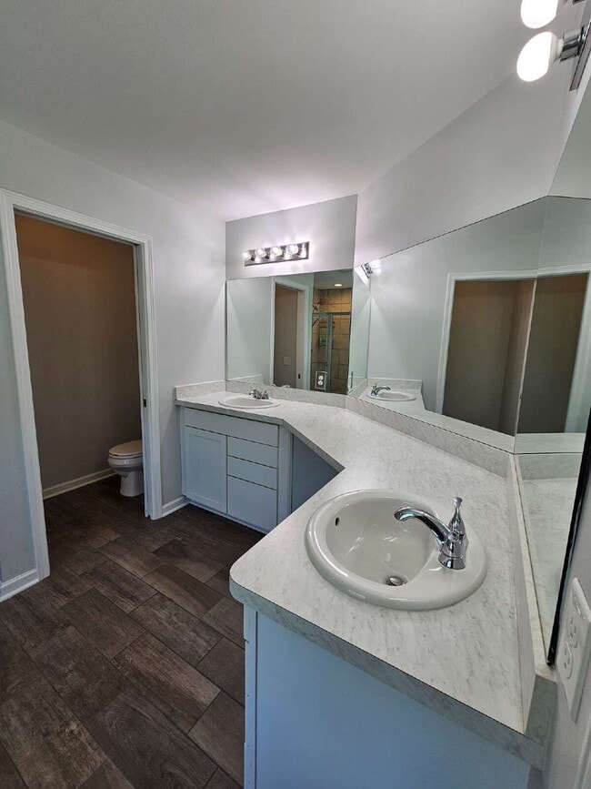 Building Photo - 4 Bed, 2.5 Bath with Granite Kitchen, Large Island, Luxury Master Suite, Full Basement, Huge Outd...