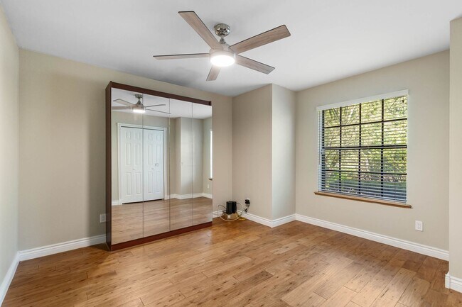 Building Photo - New Rental!