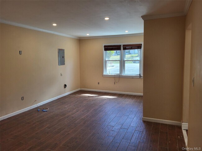 Building Photo - 20 Scott Dr