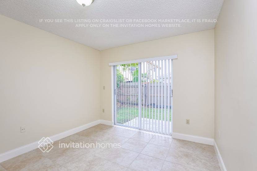 Building Photo - 13950 SW 160th Terrace
