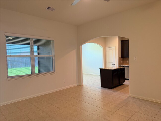 Building Photo - 21102 Echo Manor Dr
