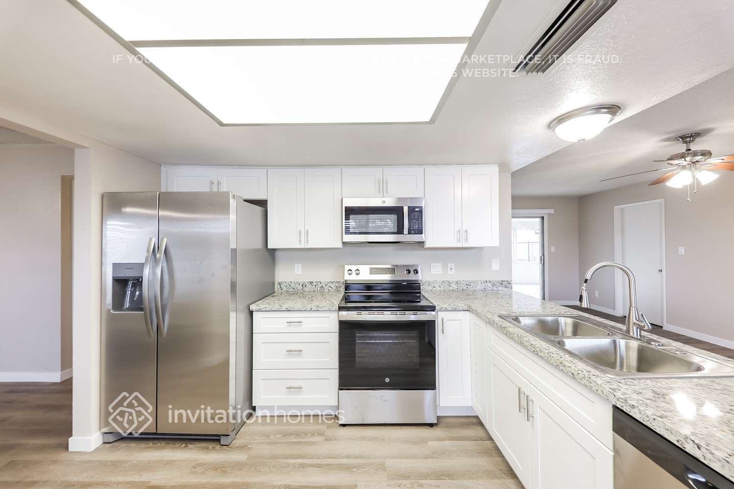 Building Photo - 1408 W Piute Ave