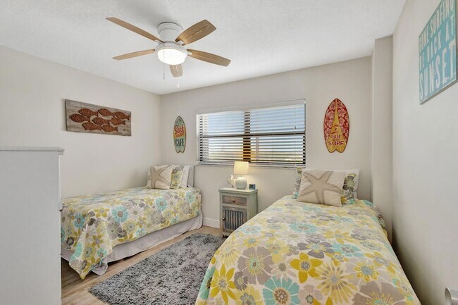 Building Photo - 9400 S Ocean Dr