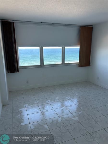 Building Photo - 1012 N Ocean Blvd