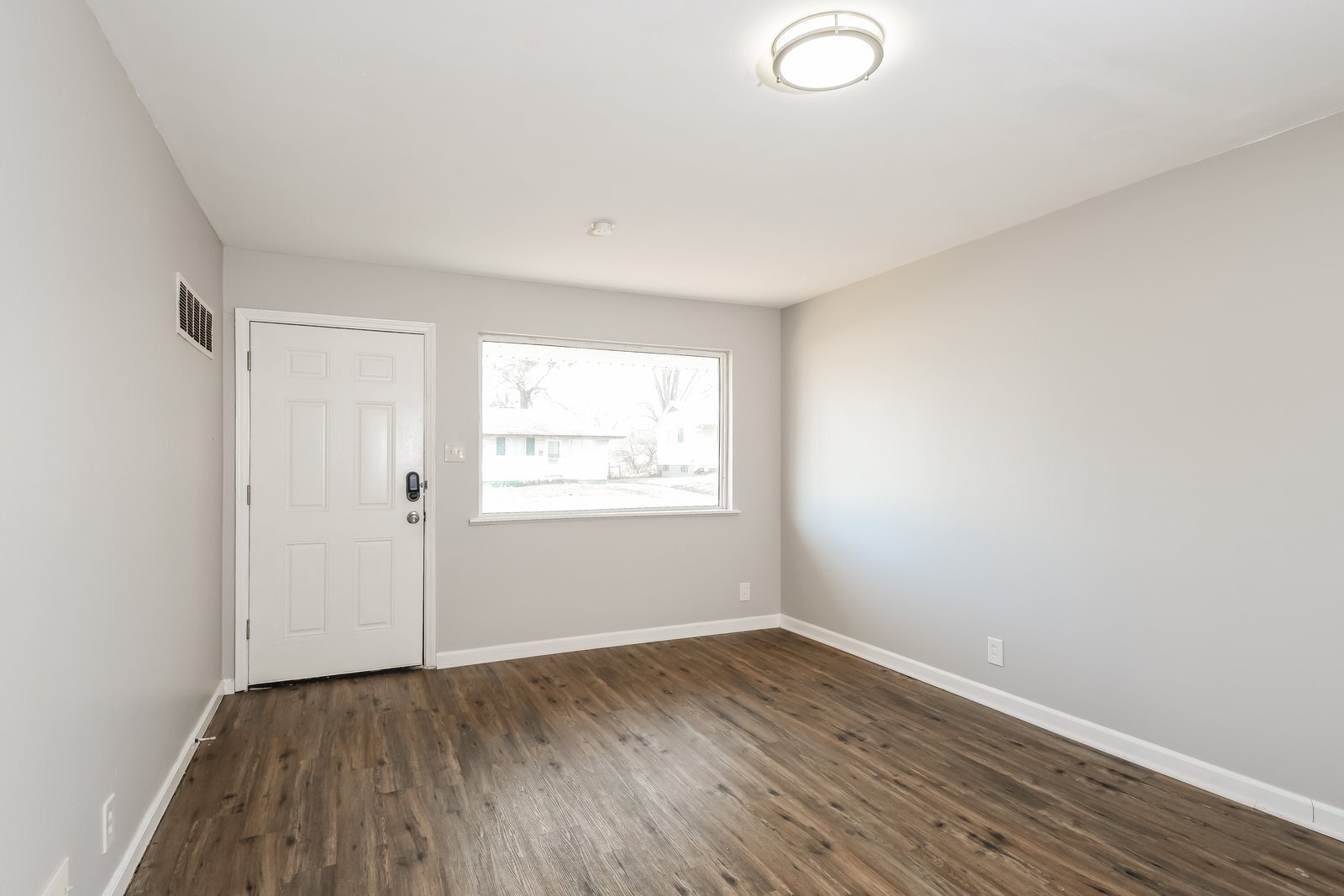 Building Photo - 142 Monteith Cir