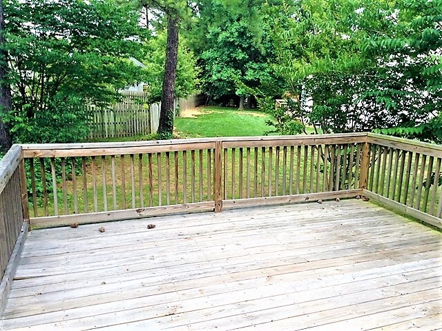 Building Photo - 204 Machost Dr