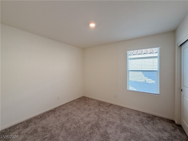 Building Photo - 6978 Dandelion Pk Ave