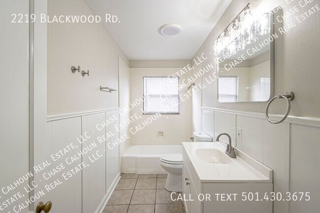Building Photo - 2219 Blackwood Rd