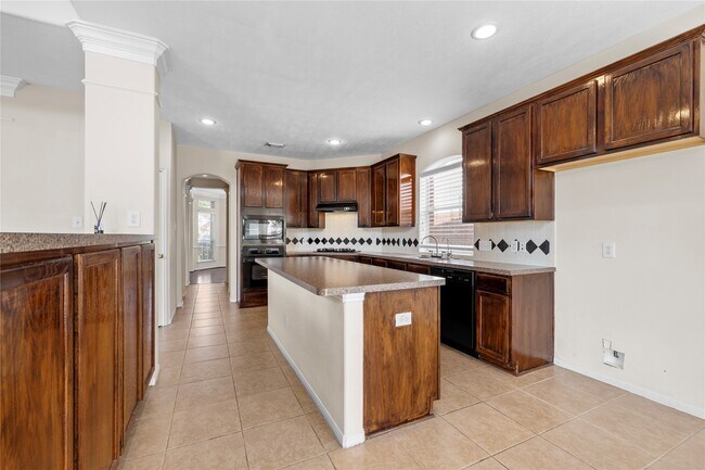 Building Photo - 1111 Blue Leaf Dr