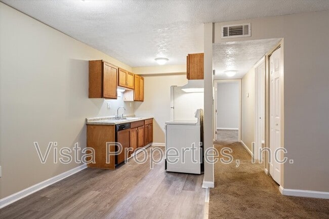 Building Photo - 4119 Glen Hill Manor Dr