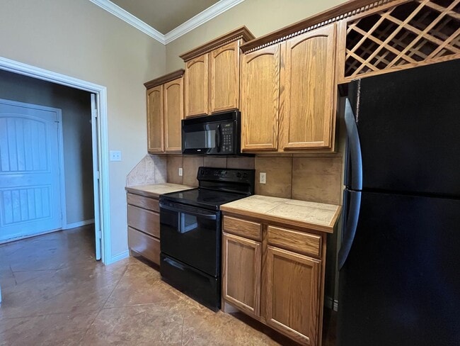 Building Photo - 3140 Breton St