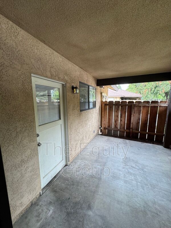Building Photo - 4603 W Cypress Ave