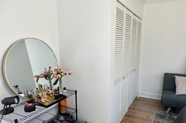 Building Photo - 6445 W 87th St