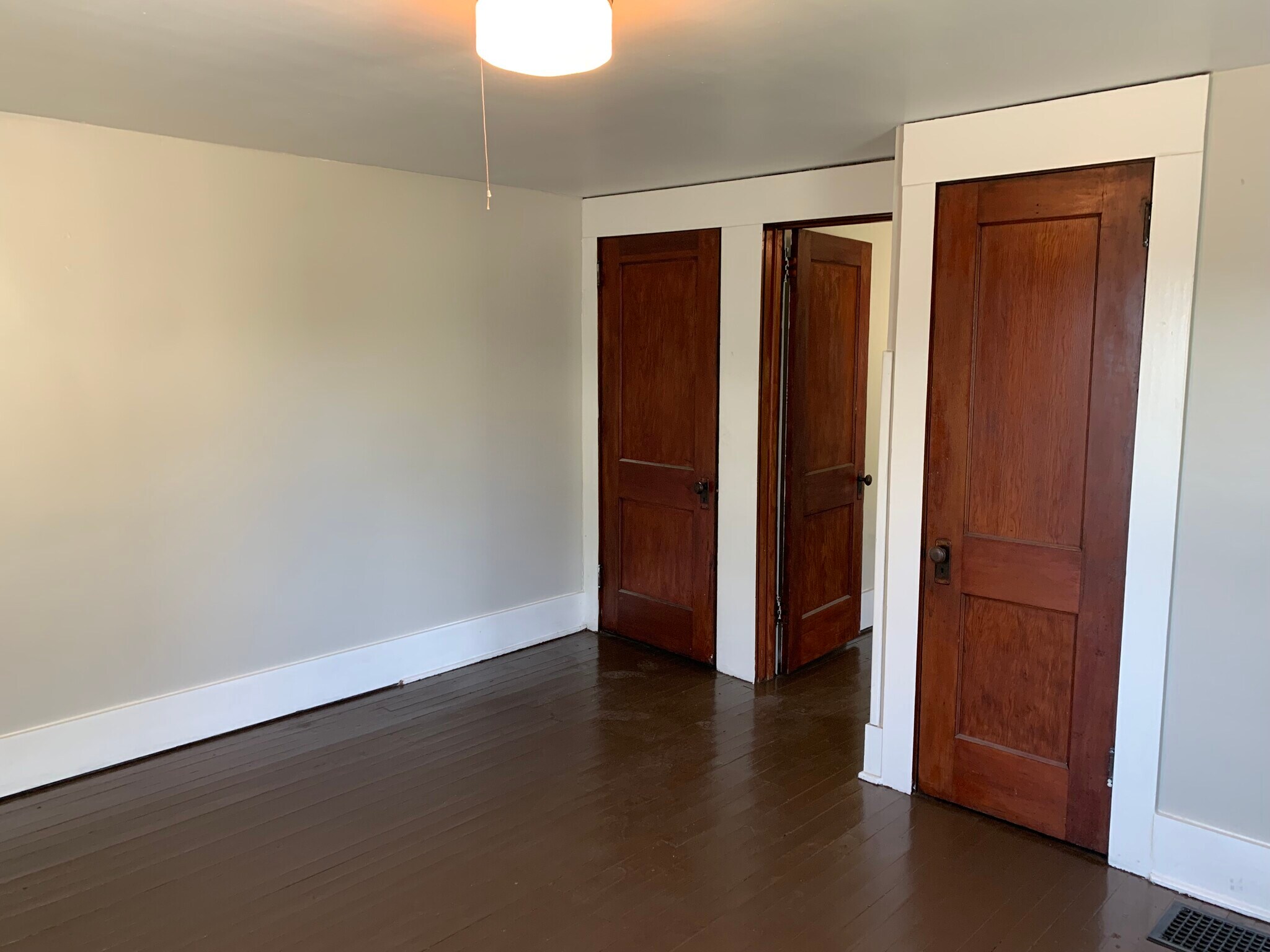 Building Photo - 1329 Auld St