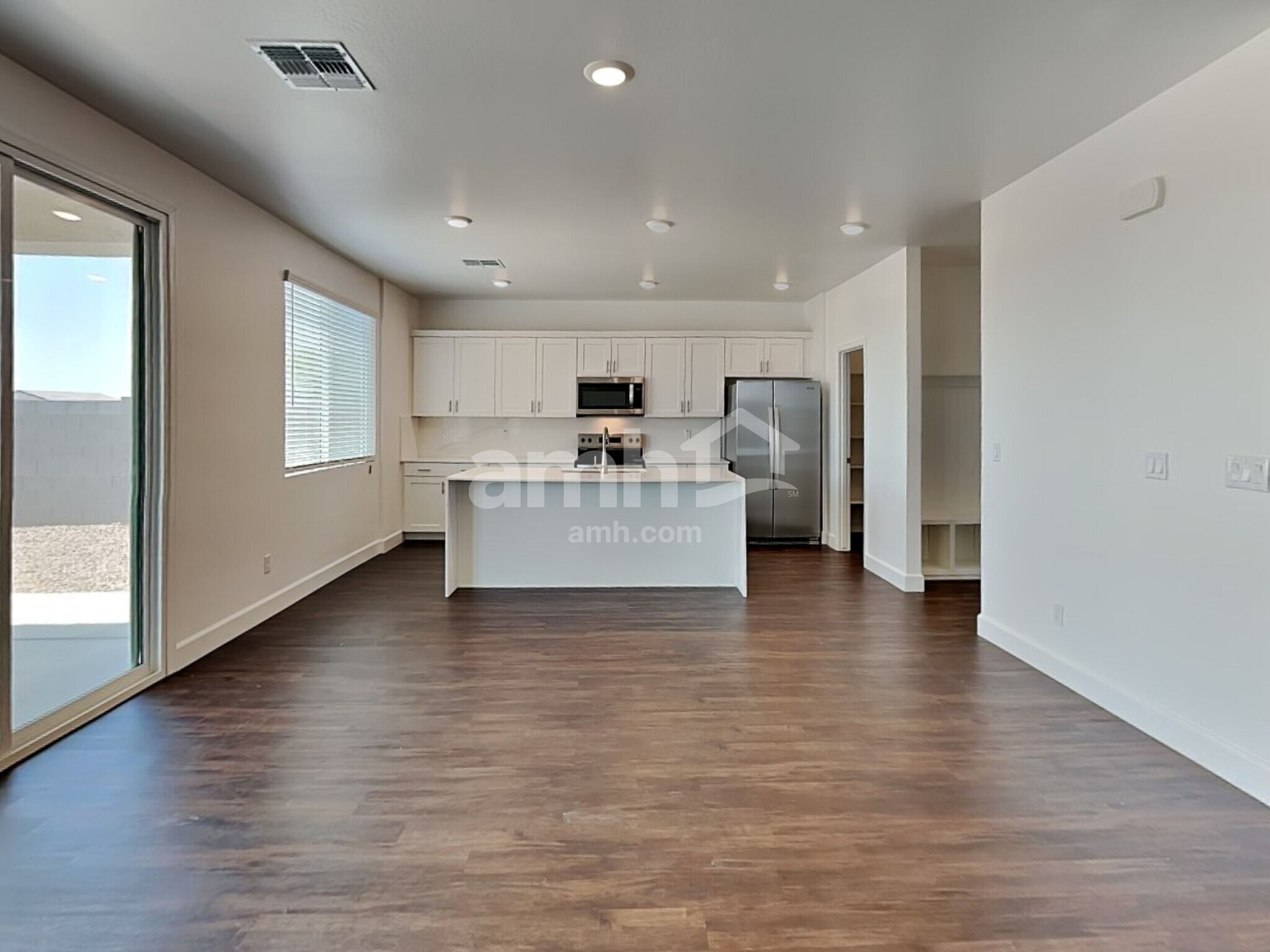 Building Photo - 17149 W Lawrence Ln