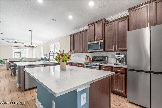 Building Photo - 162 Creekmore Dr