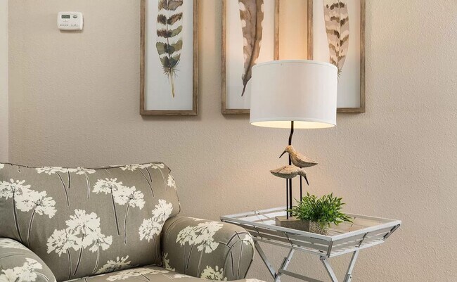 Building Photo - Large Colonial for Lease in Highly Rated Mattawan Schools